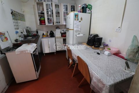 Image 1 - 879836