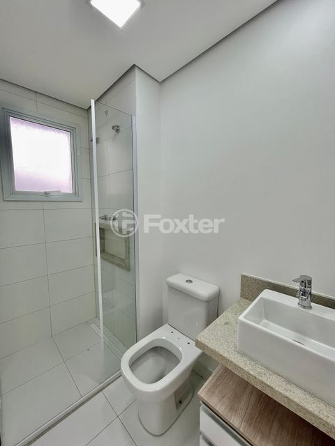 Image 7 - 879837