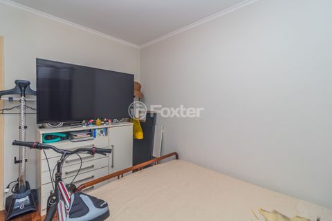 Image 7 - 879840