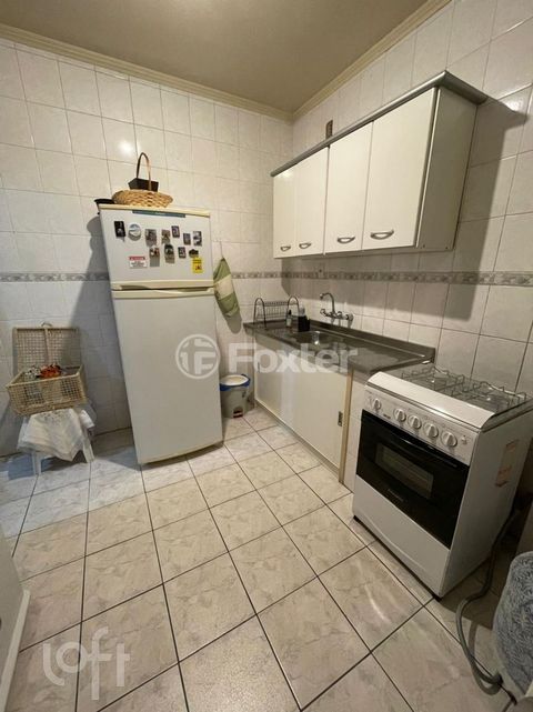 Image 9 - 879847