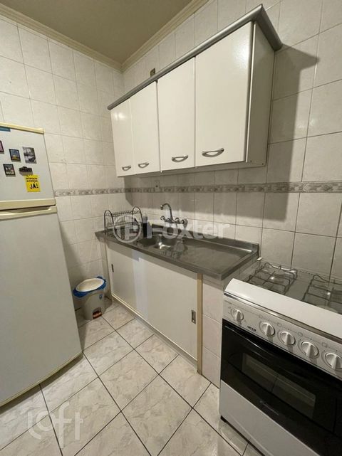 Image 3 - 879847
