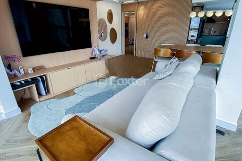 Image 9 - 879849