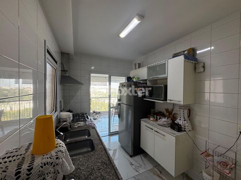 Image 5 - 879856