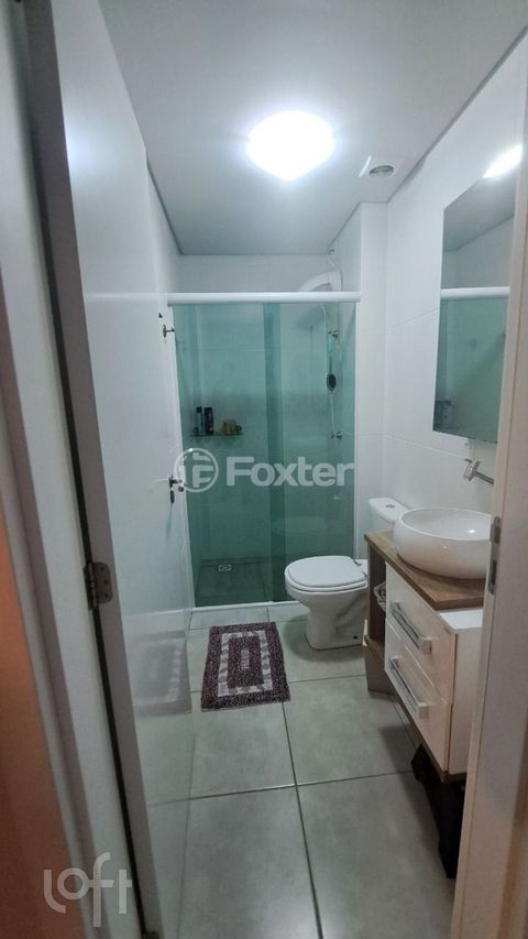 Image 7 - 879857