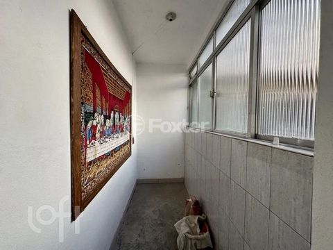 Image 9 - 879865