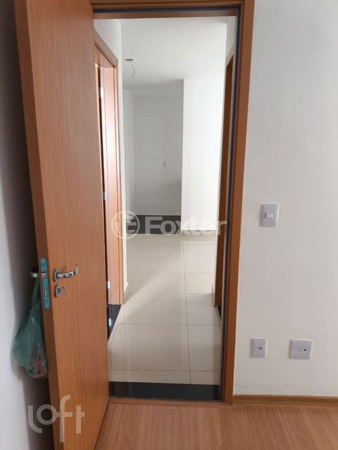 Image 11 - 879872
