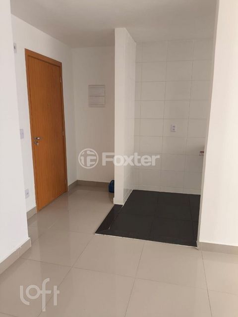 Image 2 - 879872