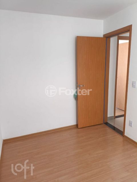 Image 7 - 879872