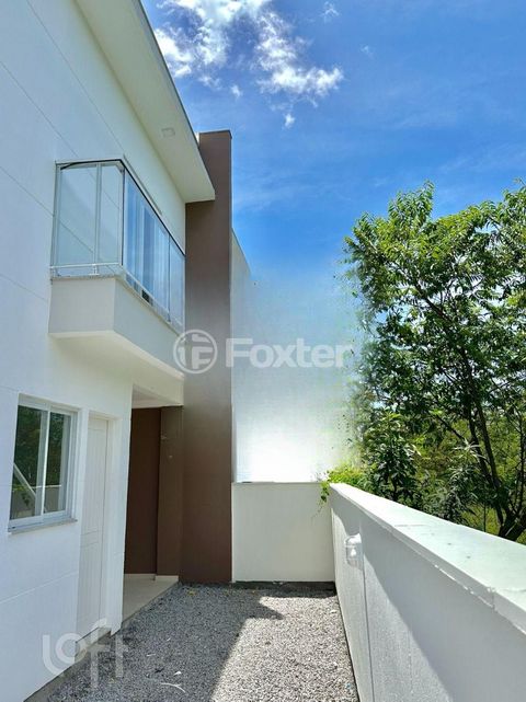 Image 3 - 879879