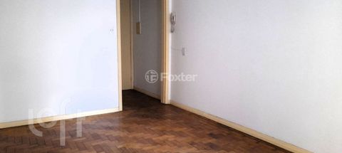 Image 1 - 879881