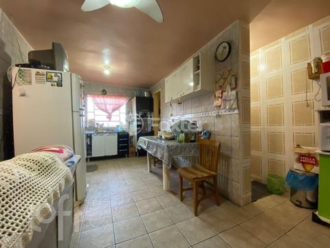 Image 7 - 879882