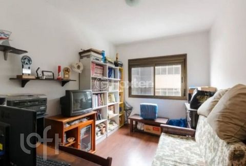 Image 6 - 879883