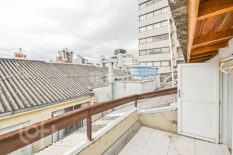 Image 18 - 879886