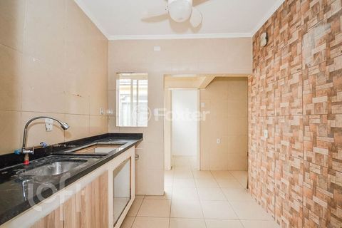 Image 3 - 879886