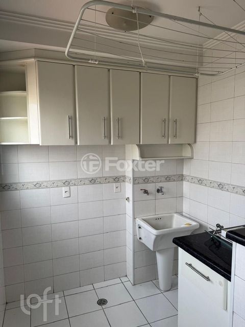 Image 2 - 879887