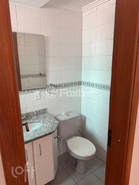 Image 4 - 879887