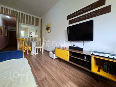 Image 3 - 879899