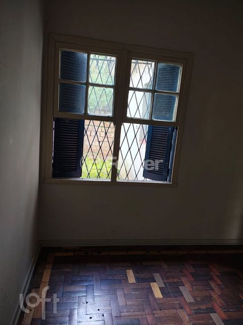 Image 7 - 879901