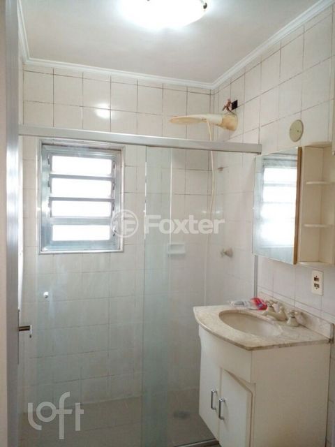 Image 8 - 879903
