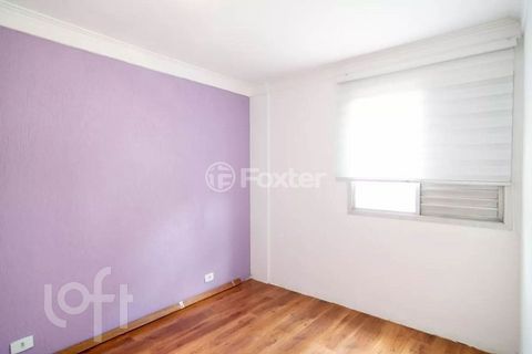 Image 9 - 879911