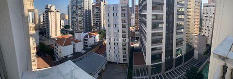 Image 18 - 879916