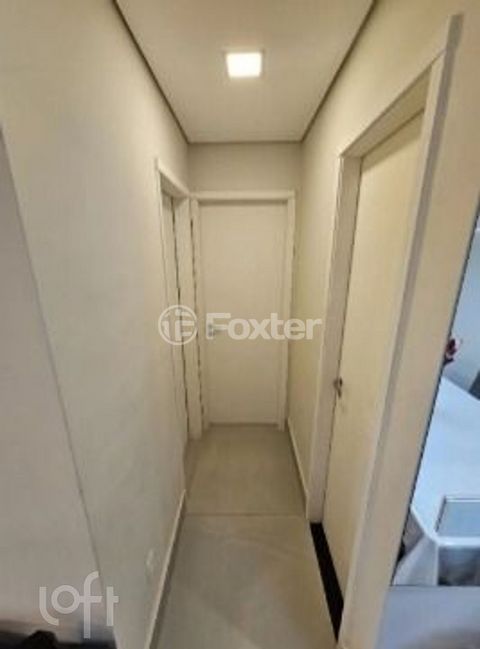 Image 7 - 879917