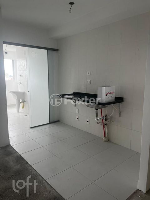 Image 1 - 879918