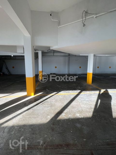 Image 7 - 879920