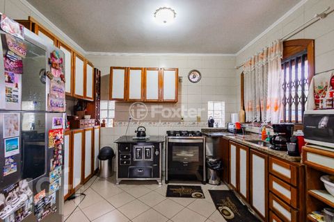 Image 8 - 879926