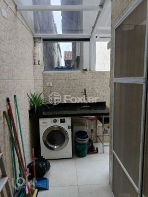 Image 3 - 879928