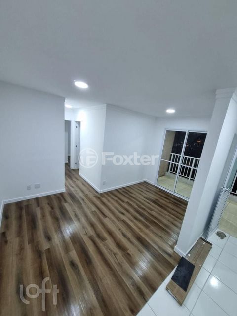 Image 7 - 879930