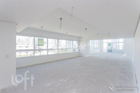 Image 7 - 879949