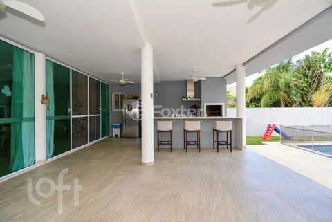 Image 8 - 879951
