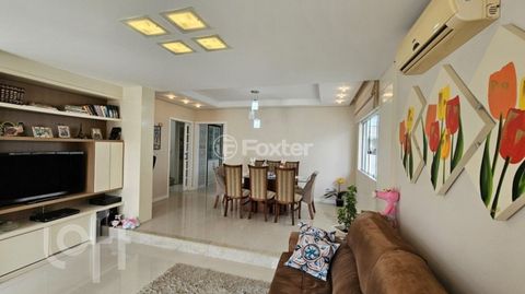 Image 7 - 879974