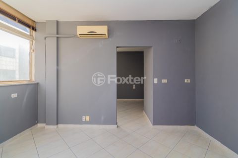 Image 8 - 879981