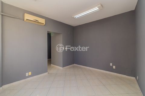 Image 9 - 879981