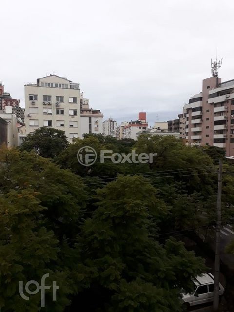 Image 8 - 879994