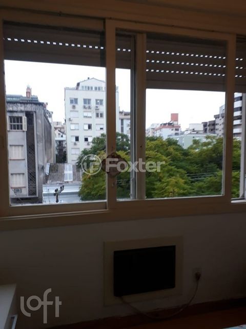 Image 5 - 879994