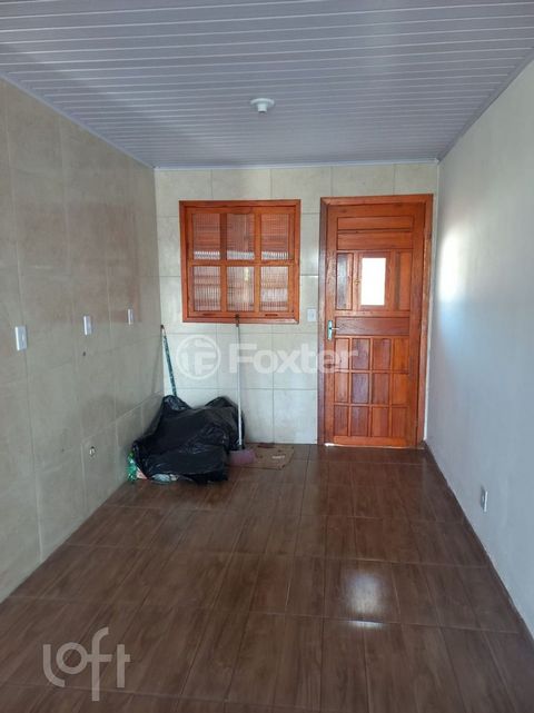 Image 8 - 880044