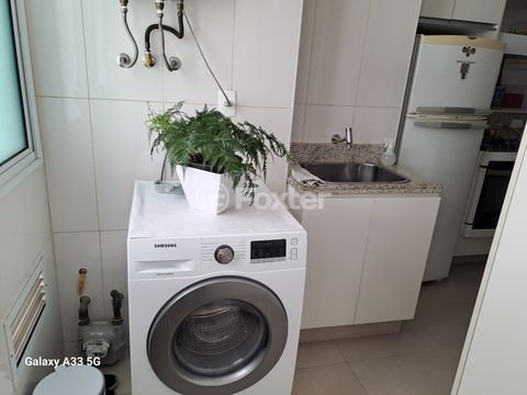 Image 12 - 880045