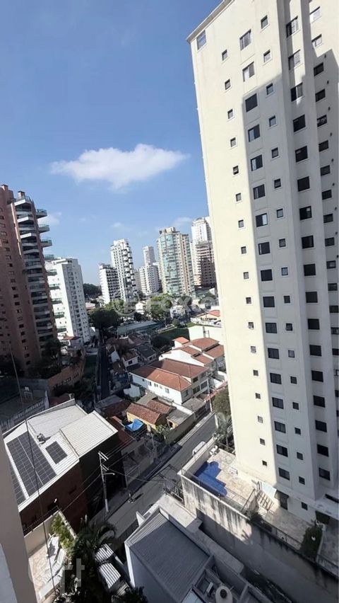 Image 10 - 880092