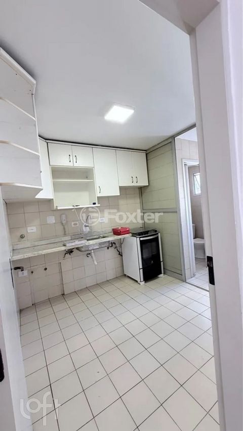 Image 3 - 880092