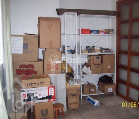 Image 9 - 880094