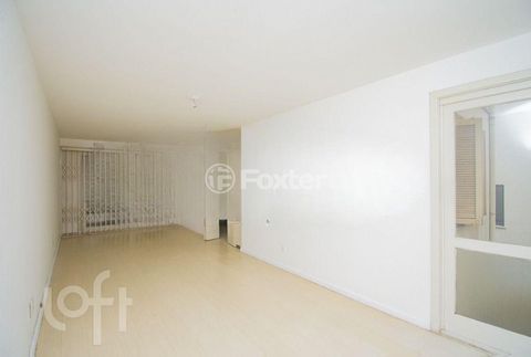 Image 19 - 880103