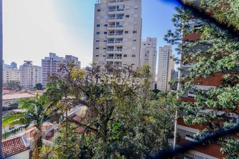 Image 7 - 880111
