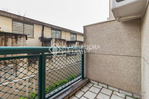 Image 16 - 880115