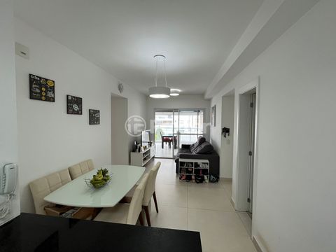 Image 7 - 880145
