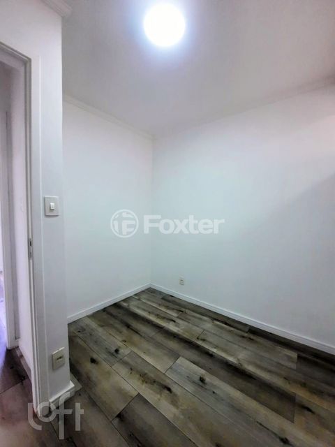 Image 7 - 880151