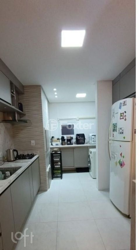 Image 8 - 880155