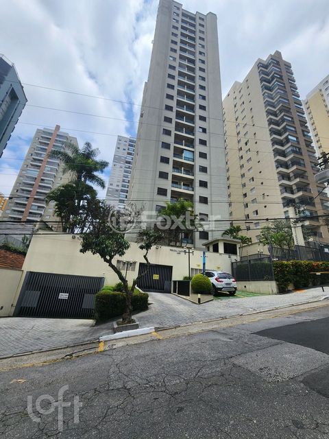Image 11 - 880158